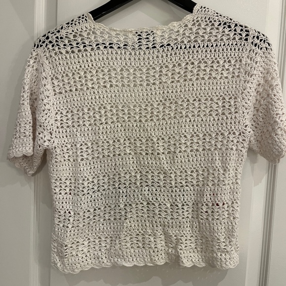 White Crochet Button-Up Top with Floral Embroidery Teddi - Picture 3 of 4